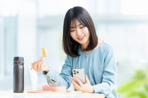 ながら食べ